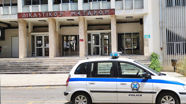 Ελεύθερος με αναστολή αφέθηκε ο γνωστός τράπερ που συνελήφθη για οπλοφορία